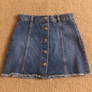 Denim mini skirt!